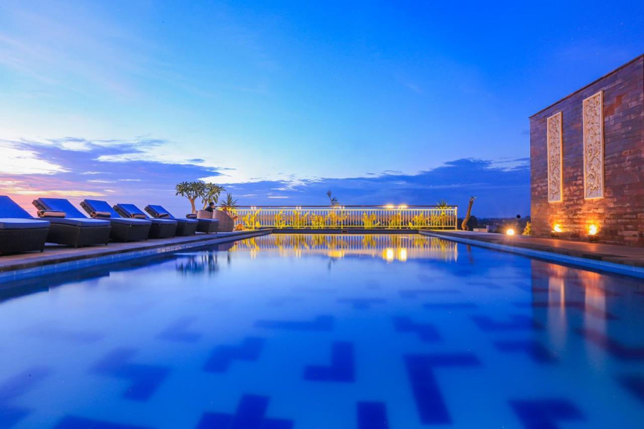 Canggu Dream Village Hotel And Suites מראה חיצוני תמונה